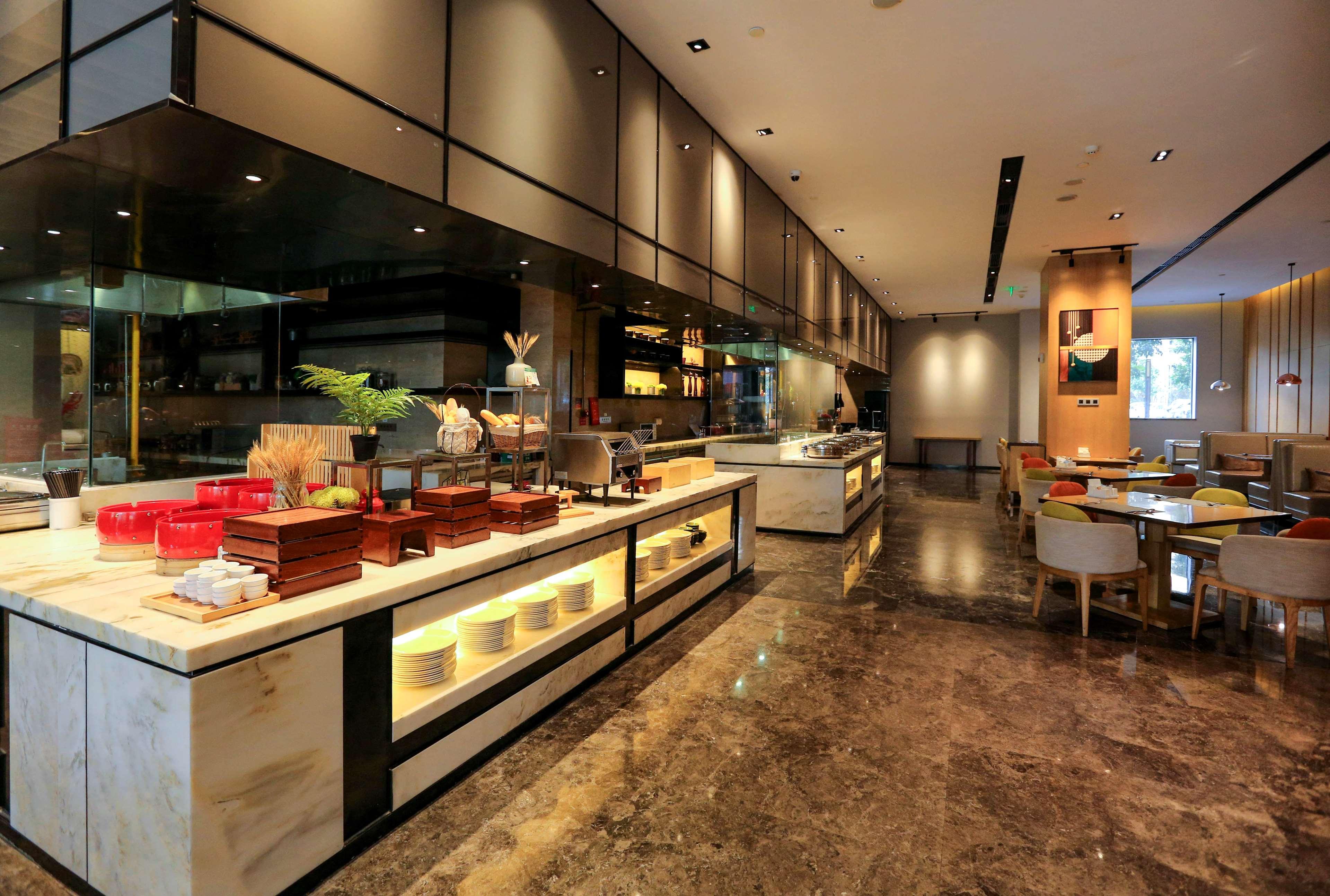 Hilton Garden Inn Фошань Екстер'єр фото