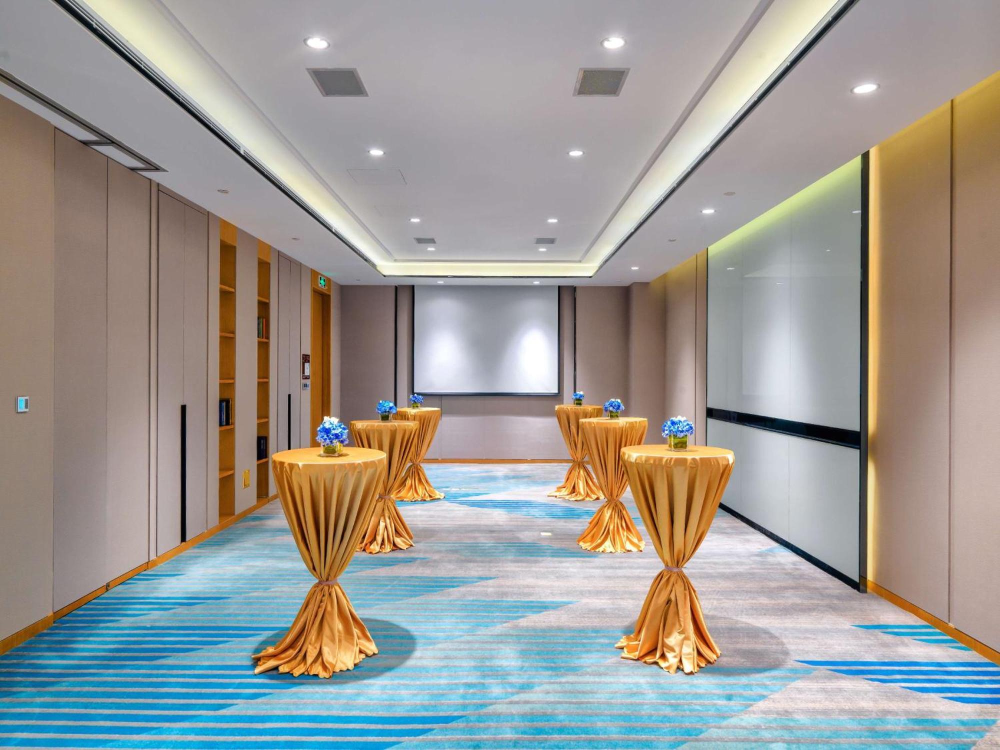 Hilton Garden Inn Фошань Екстер'єр фото